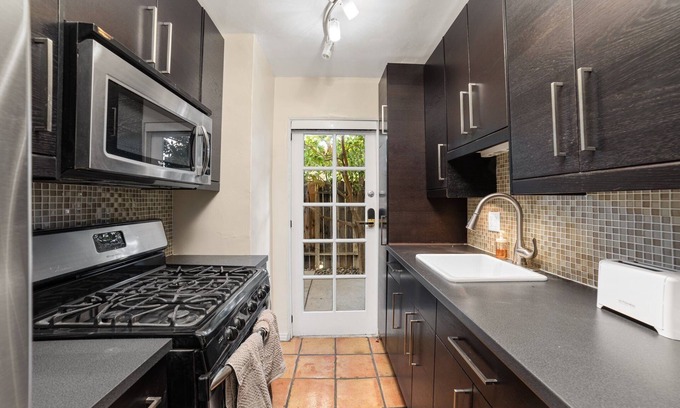 Tahquitz River Estates House | Serene Spanish 1-Bedroom Home Retreatnn