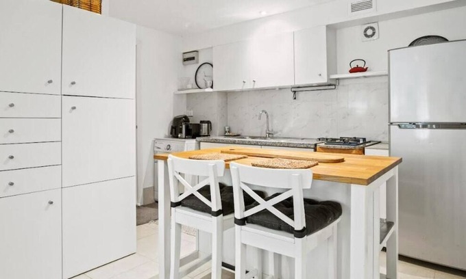 Seaforth Apartment | Serene Studio surrounded by Nature