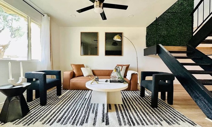 Security Acres House | Serene & Stylish Townhouse in Scottsdale, 3bd/3bth