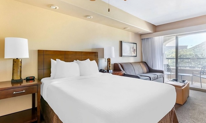 Oak Creek Hotel | Serene Suite w/Views | Enjoy Sunset at Fireplace | Near Sedona's Red Rocks