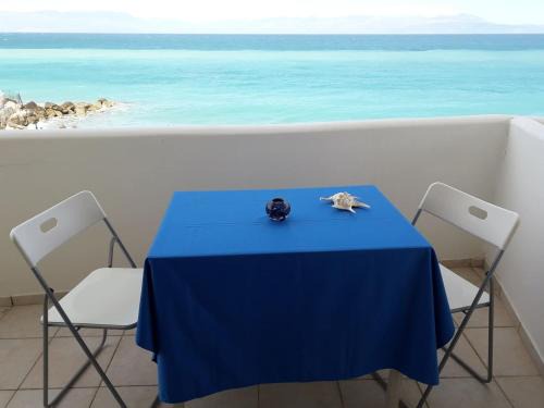 Derveni House | SereneLands Seaside House