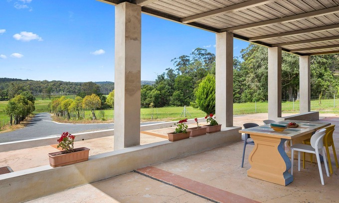 Conjola House | Serenity a stunning home in a great location