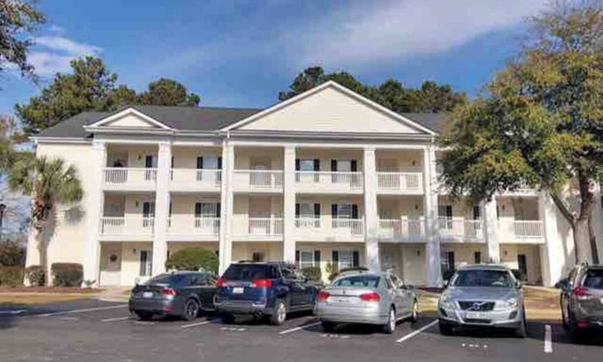 Waterford Plantation House | Serenity by the Coast: Near Airport & Golf Course