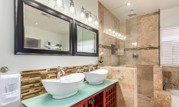 Camelback East House | Serenity in the heart of Phoenix's Camelback East/Biltmore 3 bedrooms 2 baths