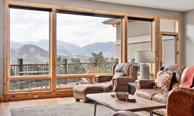 Windcliff Estates Condo | Serenity Luxury Vacation At Windcliff 3 Bedroom Home by RedAwning