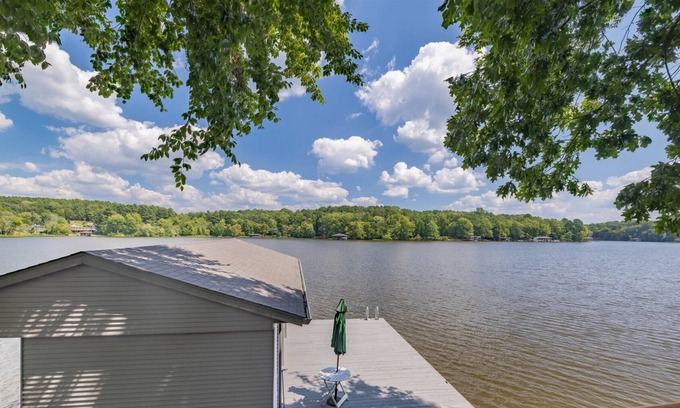 La Crosse House | Serenity Now on Lake Gaston