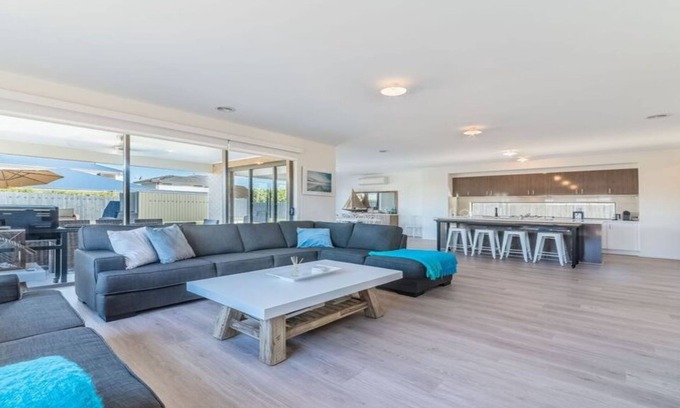Inverloch House | Serenity on Beachcomber!