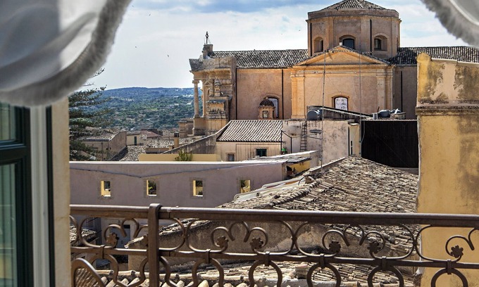 Noto Historic Centre Bed & Breakfast | Seven Rooms Villadorata