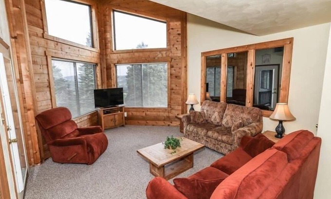 Seven Springs Condo | Seven Springs Stoneridge 1 Bedroom Loft Standard Condo, Pet Friendly! by RedAwning