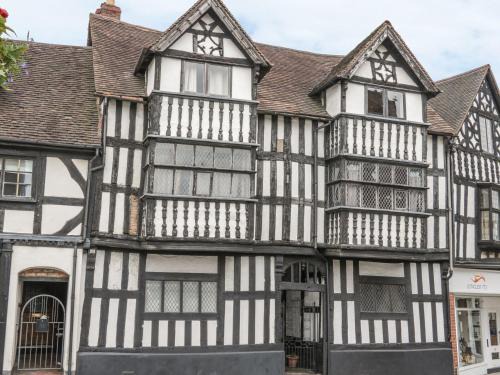 Shrewsbury House | Severn Tudor House