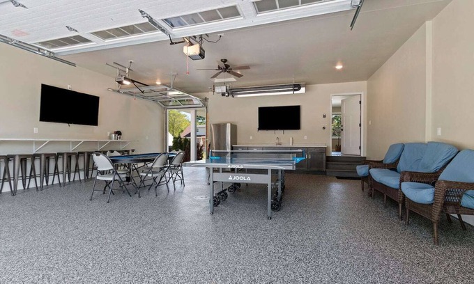 Green Bay House | SGB1 -6 Bedroom New Build on Shadow Ln!