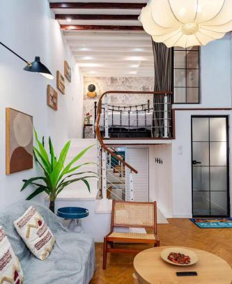 Huaihai Road Commercial Area House | Shanghai Downtown Blossom B&B- Yongkang Road