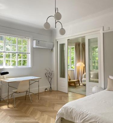 Pudong Apartment | Shanghai Hills& Art Suite 14 - Near Line 1, 10 & 12 South Shanxi Road Metro