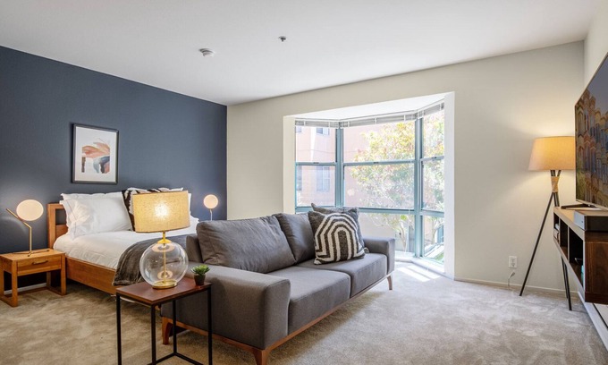 South Beach Apartment | Sharp South Beach Studio w/3 Pools + Sauna near SF Bay by Blueground