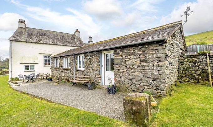 Hawkshead Cottage | SHEPHERDS COTTAGE, family friendly, with hot tub in Hawkshead