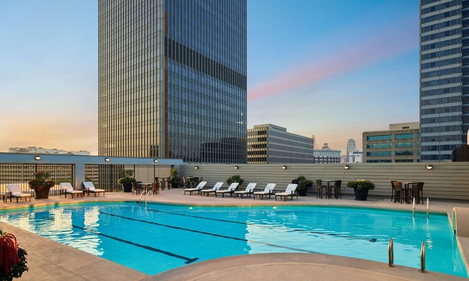 Crown Center District Hotel | Sheraton Kansas City Hotel at Crown Center