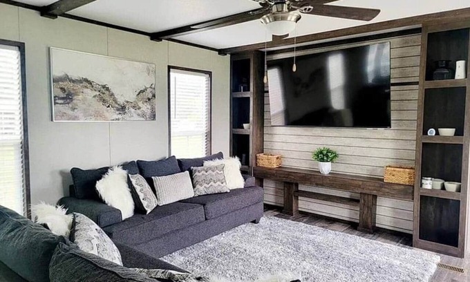 Sheridan House | Sheridan, Texas-Splash Away Getaway