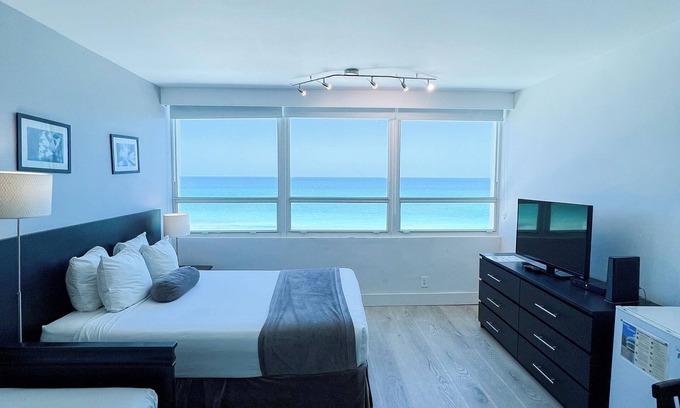 Mid Beach Apartment | Shine Suites Studio 8
