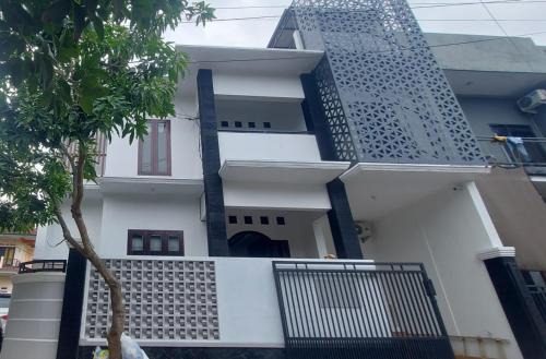 Dinoyo House | Shini Guest House