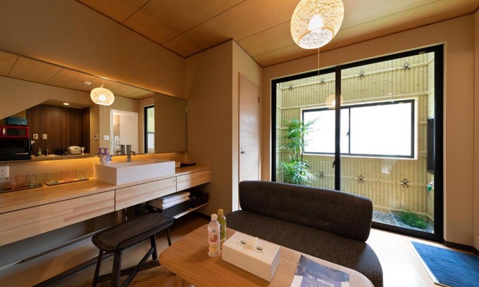 Naniwa Villa | Shirakabanoyado - SHIOKUSA, 白樺の宿 - 塩草