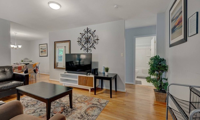 Durham House | Shirley St 3BR @ Duke Medical Campus