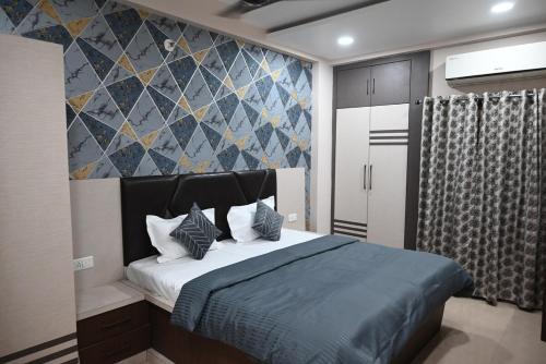 Mahmoorganj Apartment | Shivalay - By Safarnama Stays