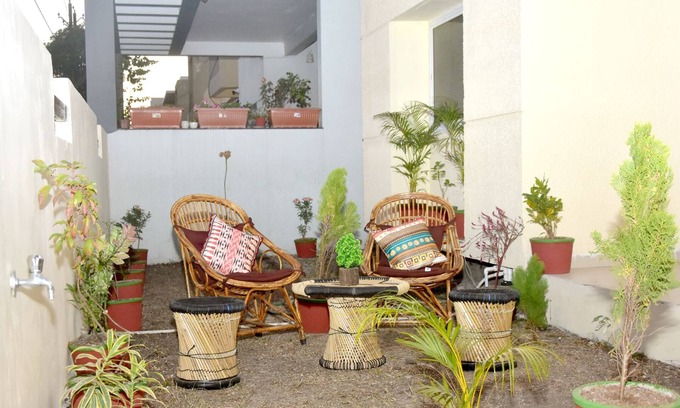 Ujjain House | Shivoham Homestay| Your Private Bungalow| Luxe and Cosy 2BHK with Parking & Lawn