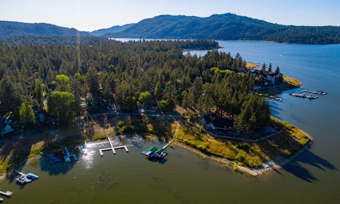 Big Bear Lake Cabin | Shore Acres Lakefront Cabins by Big Bear Vacations