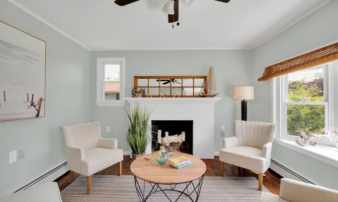 Old Saybrook House | SHORE BEATS WORK @Cornfield Point Beach. Weekend Getaway.Family Friendly.