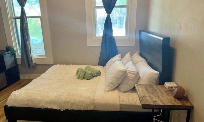 Victorian Village House | Short North - Free Parking - Prime Location