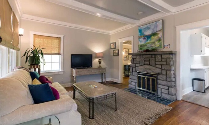Plaza Westport House | Short Walk to The Plaza + Parking Space + Coffee