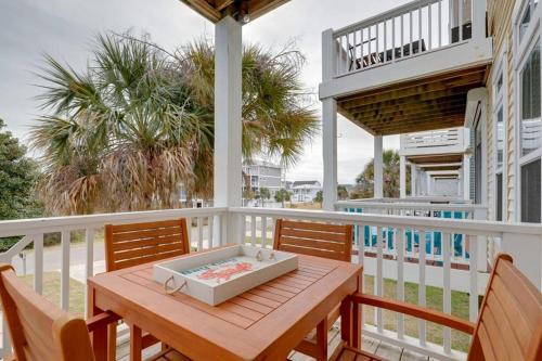 Wilmington Beach House | Short Walk to the Beach - Perfect for Multi-Family Stays