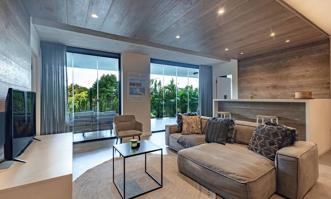 Hillhead Apartment | Sibaya 3BR | Lush Views, Pool & Peaceful Stay