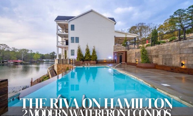 Mid America House | Side-by-Side Lake Hamilton Homes w/Dock, Pool