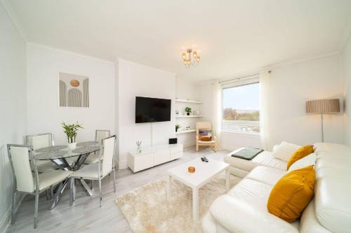 Murthill Apartment | Sidlaw View