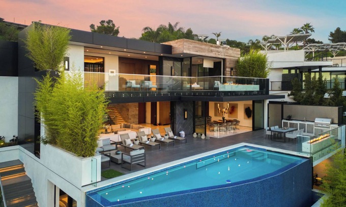 The Bird Streets House | Sierra Mar -Modern Luxury Paradise in Hollywood Hills