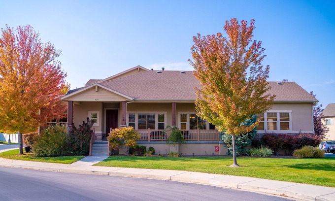 South Jordan House | Silicon Slopes Fully Furnished Executive Townhome