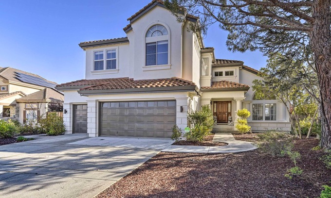 Sugarloaf House | Silicon Valley Home ~ 24 Mi to San Francisco!
