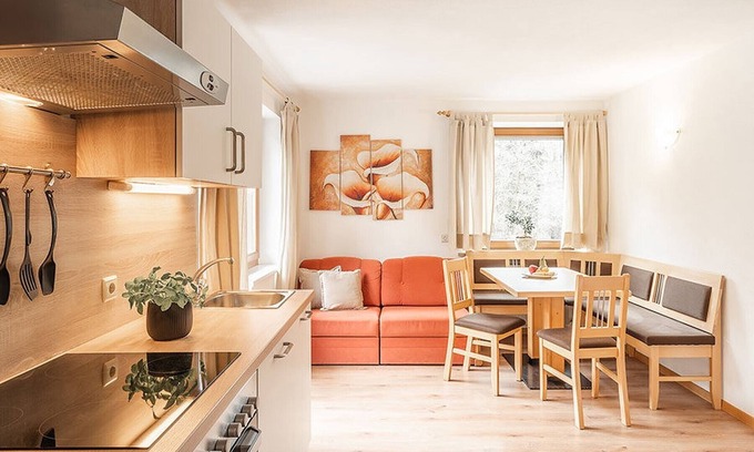 San Giovanni Apartment | Silva Klausberg Holiday Apartments with Mountain View, Wi-Fi, Garden, Terrace & Balcony