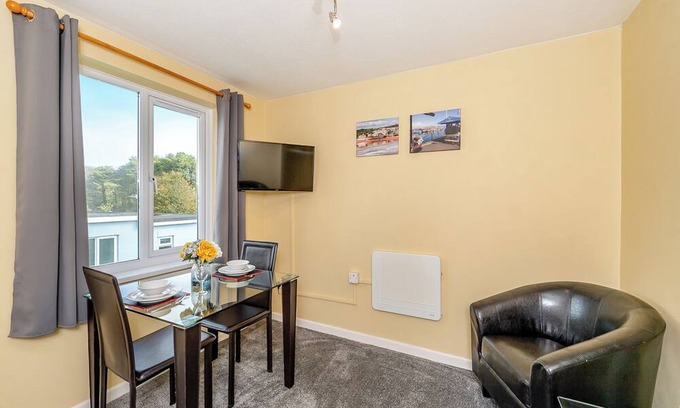 Brixham Ski Chalet | Silver 1 Chalet Slps 2 Pet