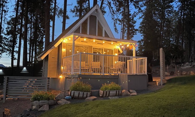 Medical Lake Cabin | Silver Lake Waterfront Cabin “No Cleaning Fees”