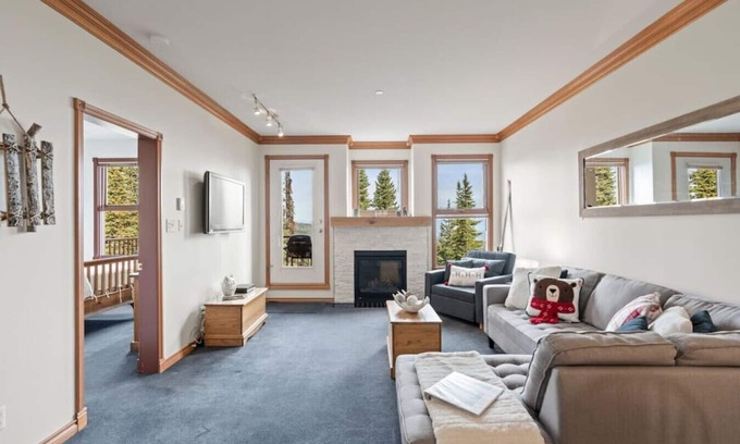 Silver Star Mountain Condo | Silver Peaks - 2bed, 2bath ski-in/Ski-out