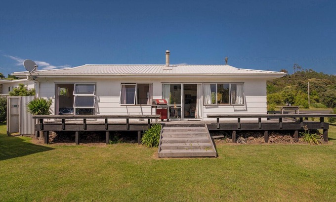 Cooks Beach Cottage | Silver Sands - Cooks Beach Holiday Home