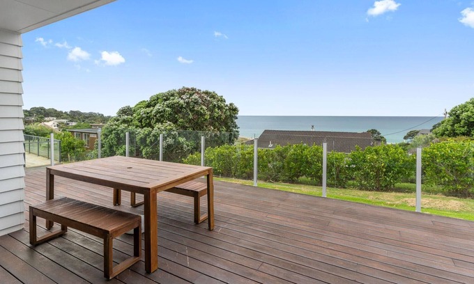 Langs Beach House | Silver Seas - Modern, sunny holiday home with sea views and self-contained studio
