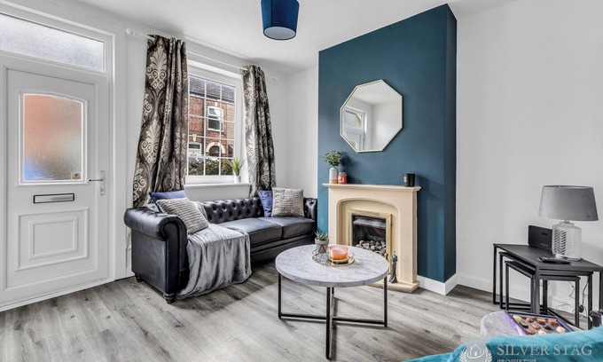 Church Gresley House | Silver Stag Properties, Newly Renovated 2 BR House