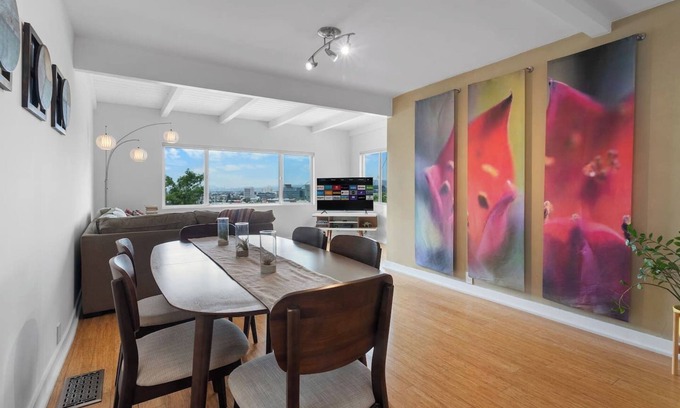 Los Feliz Apartment | Silverlake stunner w/deck and Hollywood sign views