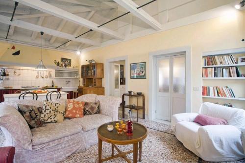 Santa Croce House | Simeone I - LOCAPPART