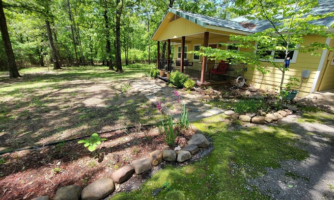 Broken Bow Cottage | Simple. Comfortable. Quaint. Peaceful. Secluded. Family friendly.
