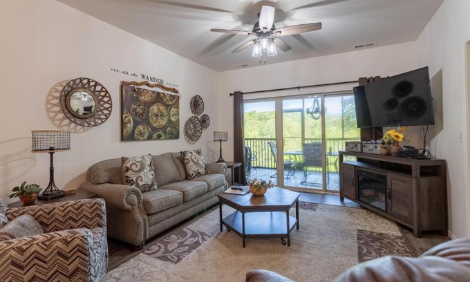 Branson West Apartment | Simple Serenity condo