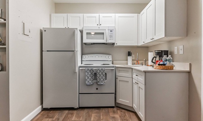 Palm Beach Shores Apartment | Singer Island beach Apartment